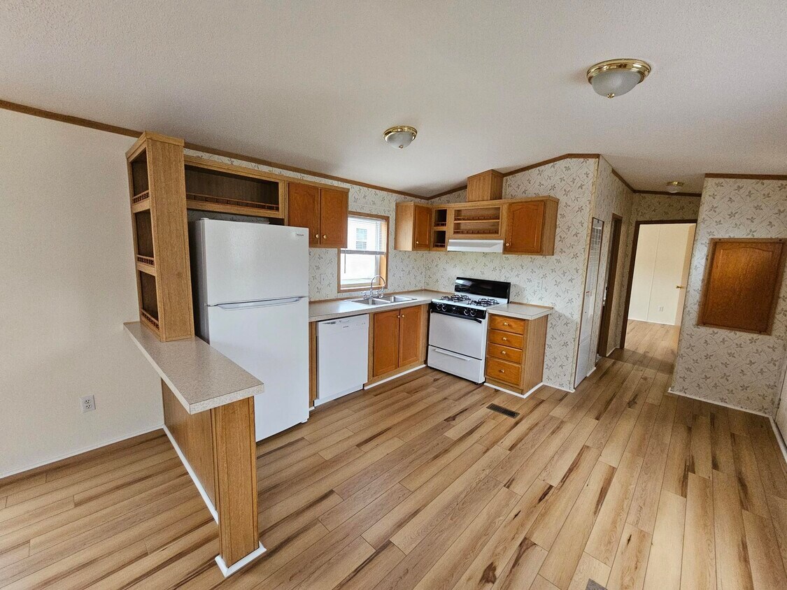 Primary Photo - 21 Sunnyfield Dr