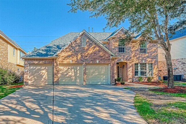Foto del edificio - 618 Silver Creek Cir