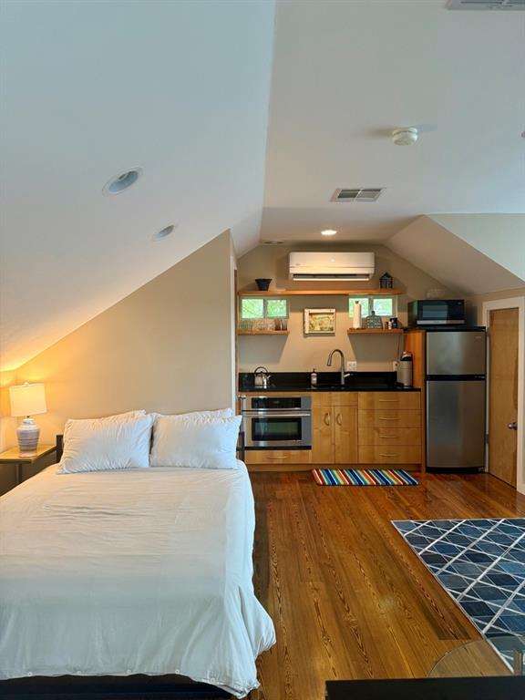 Foto del edificio - 4517 Shoalwood Ave