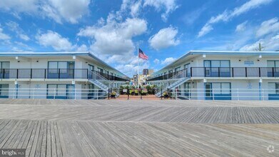 Building Photo - 3501 Boardwalk