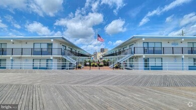 Building Photo - 3501 Boardwalk