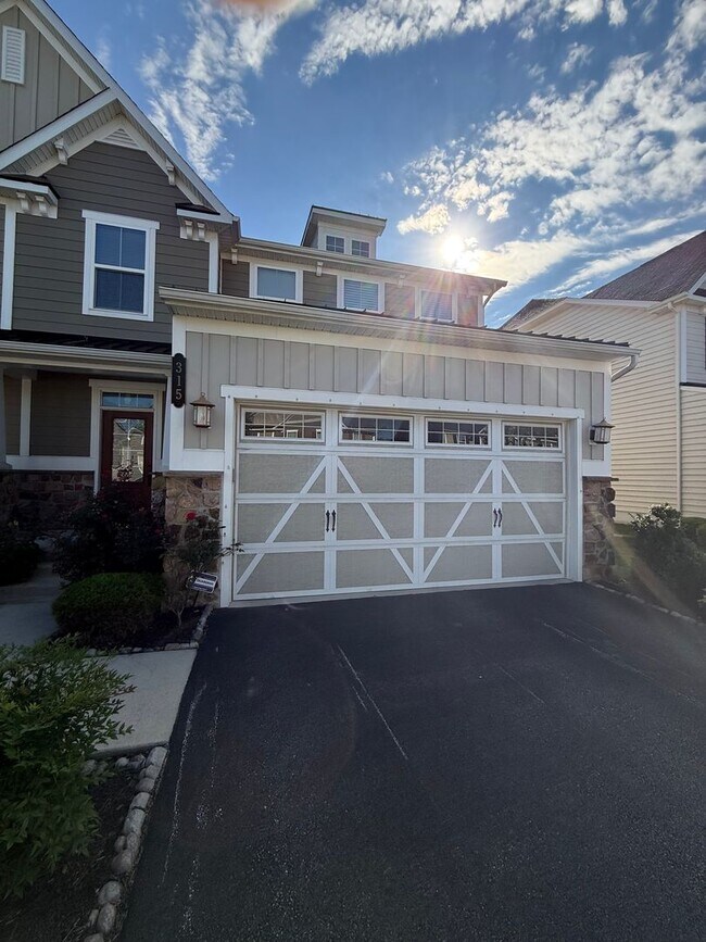 Foto del edificio - Stunning Luxury Twin Single-Family in Prestigious Atwater – 4BR, 3.5BA | Finished Basement with F...