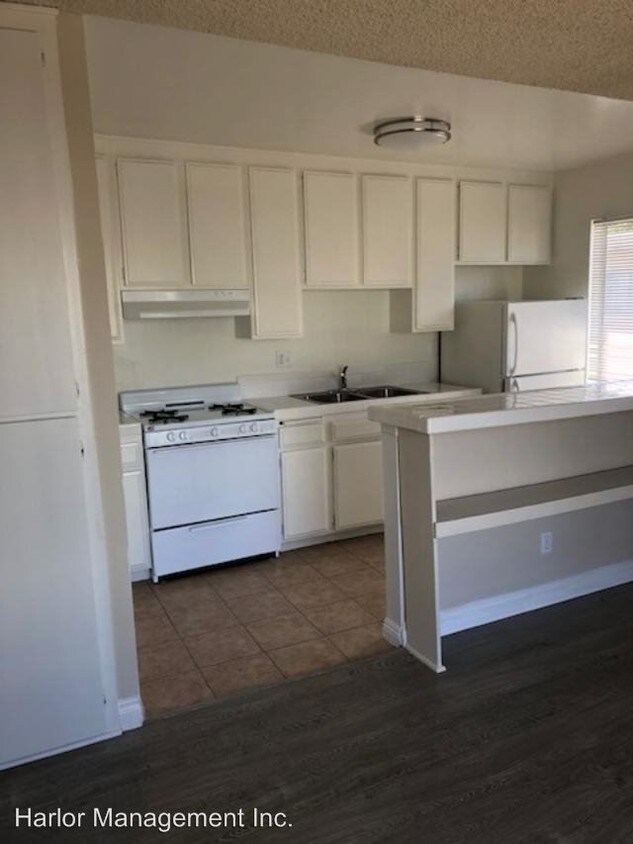 Foto principal - 11726 Lemay St