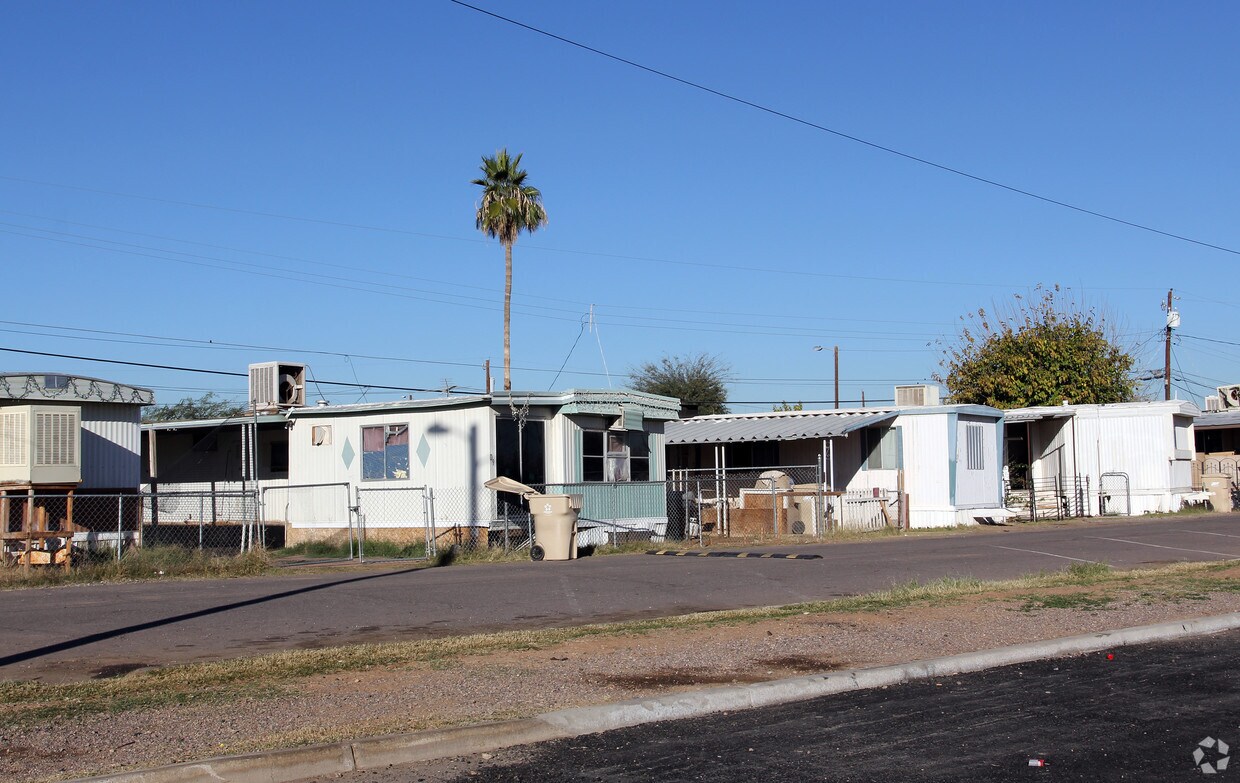 Building Photo - Western Acres