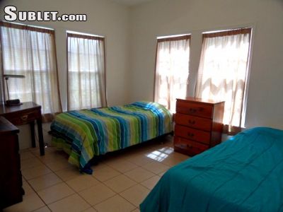 Foto del edificio - 2271 SW 11th St