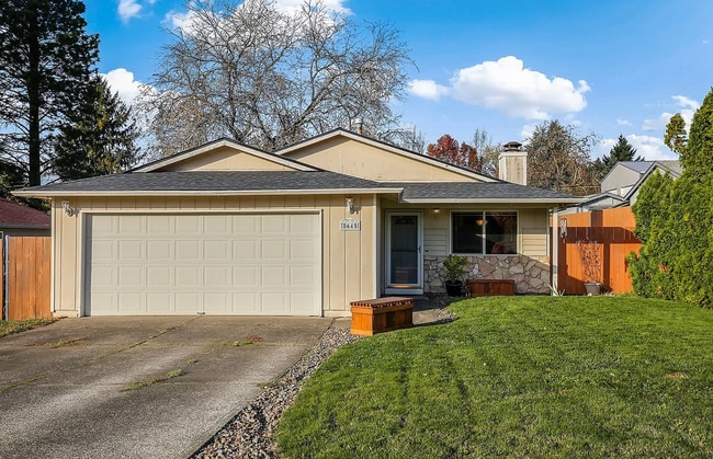 Expansive Backyard, Gardening Space & Comfortable Single-Level Living - Expansive Backyard, Gardening Space & Comfortable Single-Level Living House