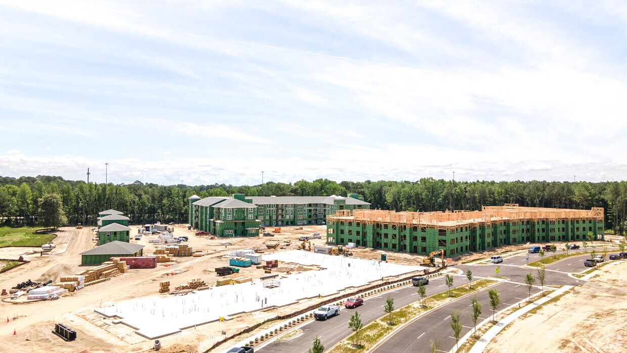 Attain at Harbour View Apartments in Suffolk, VA