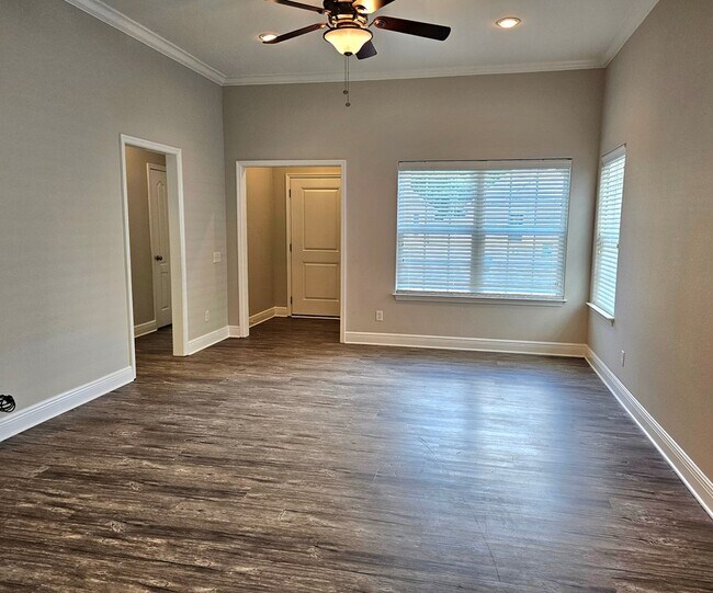 Foto del edificio - 321 Summercreek Cove