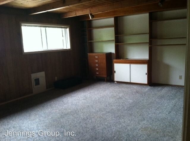 Building Photo - 880-880 E 24th Ave