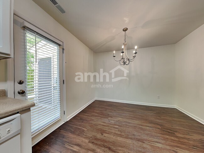 Foto del edificio - 1209 Plexor Ln