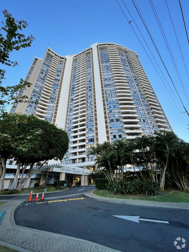 Building Photo - 2333 Kapiolani Blvd