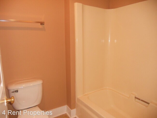 Building Photo - 3 br, 2 bath House - 118 Golf Club Ln.