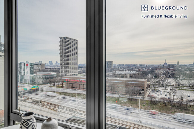 Foto del edificio - 1035 W Van Buren St