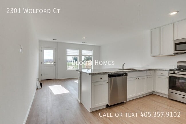 Building Photo - 2301 Wolford Ct