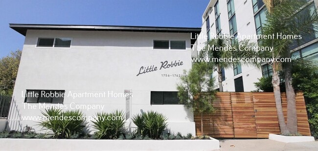 Foto del edificio - 1758 Robinson Ave
