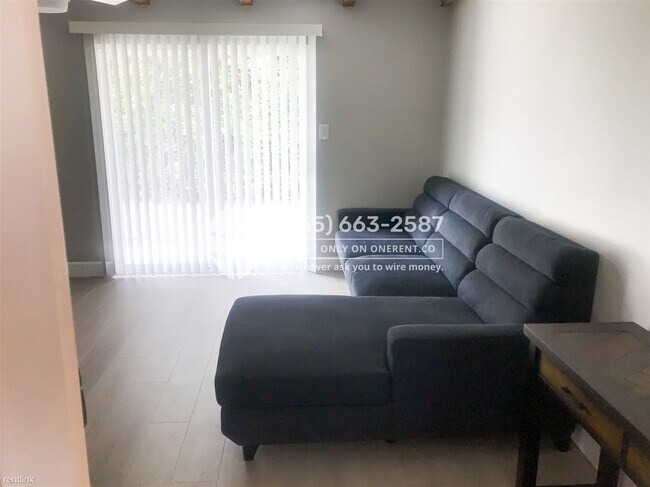 Foto del edificio - 2107 N Bristol St