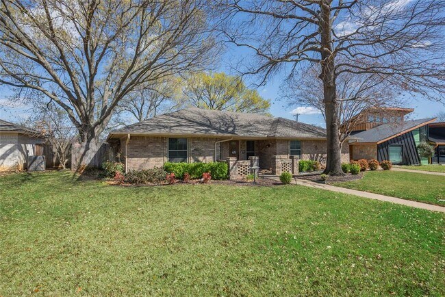 Foto del edificio - 1803 Waterwood Dr