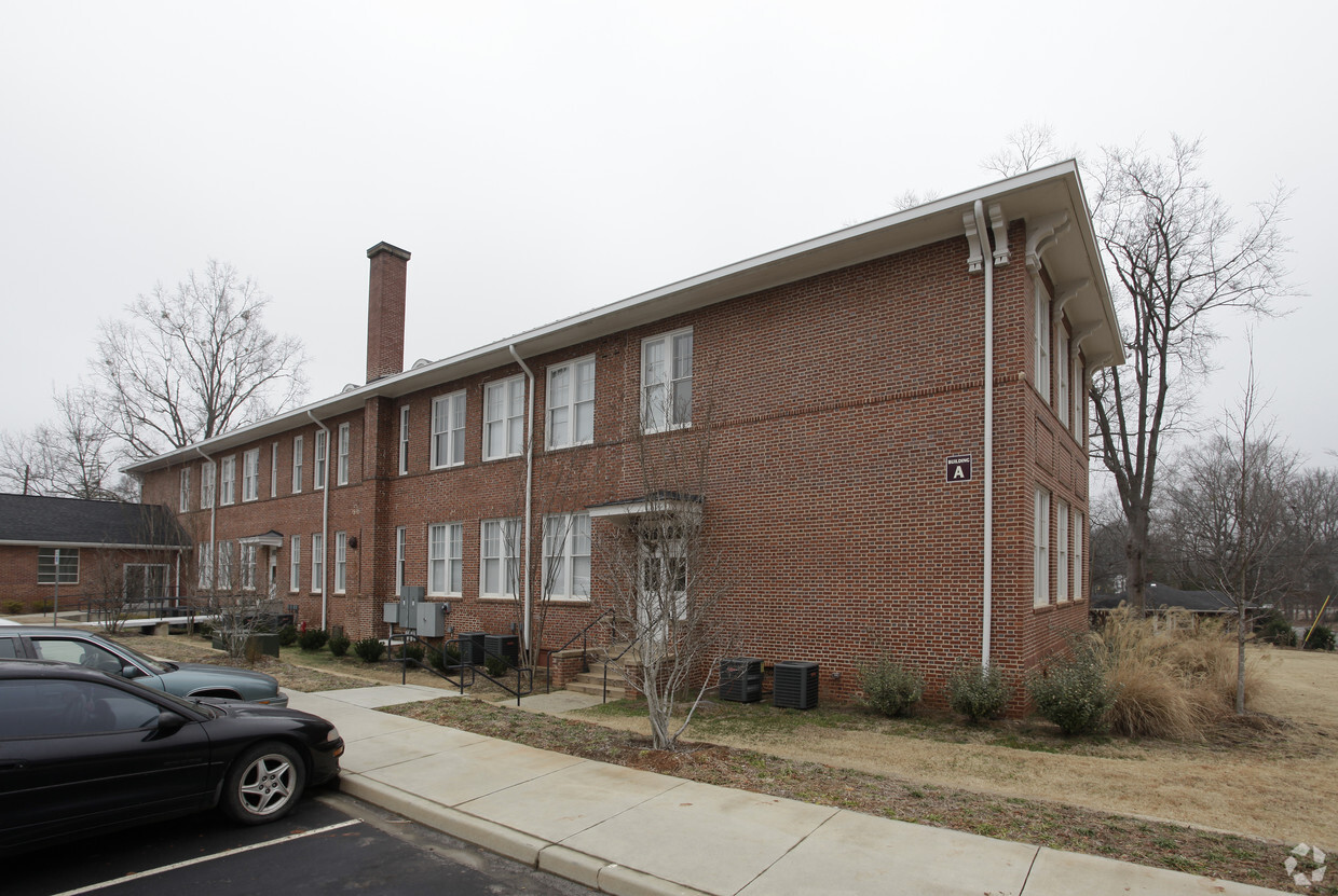 Building Photo - Kennedy Place