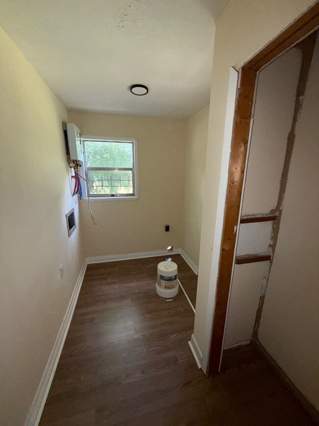 Building Photo - 6239 Wesley St