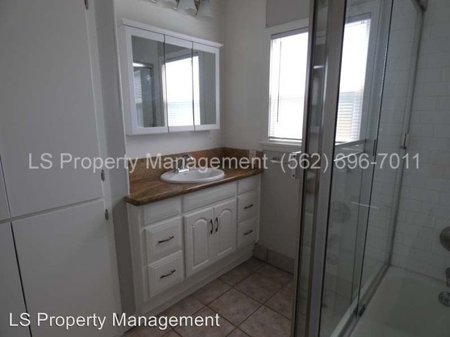 Building Photo - 3 br, 1 bath House - 7666 Holder St.
