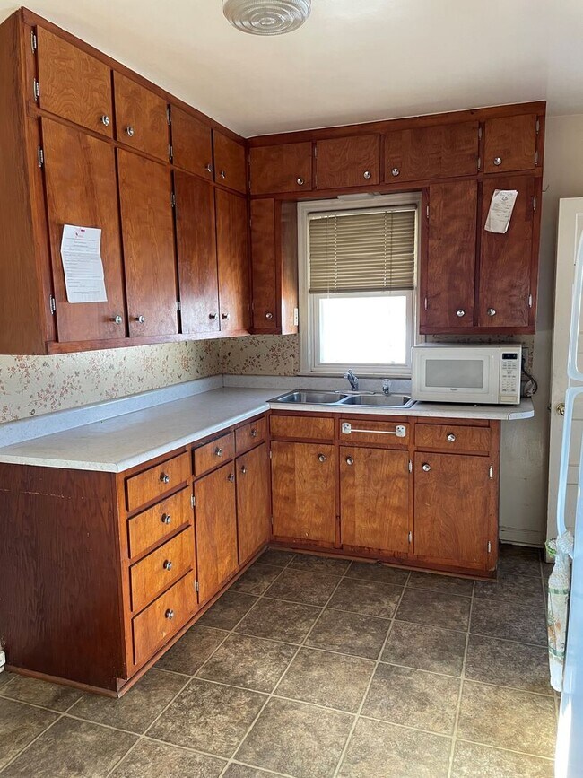Building Photo - A&amp;D Real Estate LLC