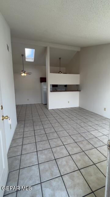 Foto del edificio - 11635 James Watt Dr