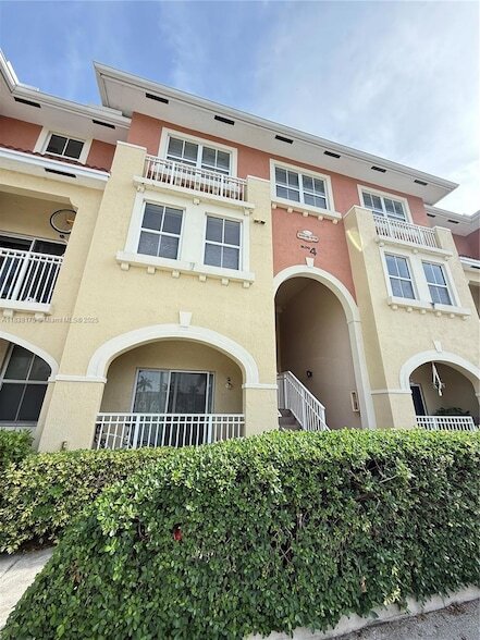 Building Photo - 10805 NW 89th Terrace