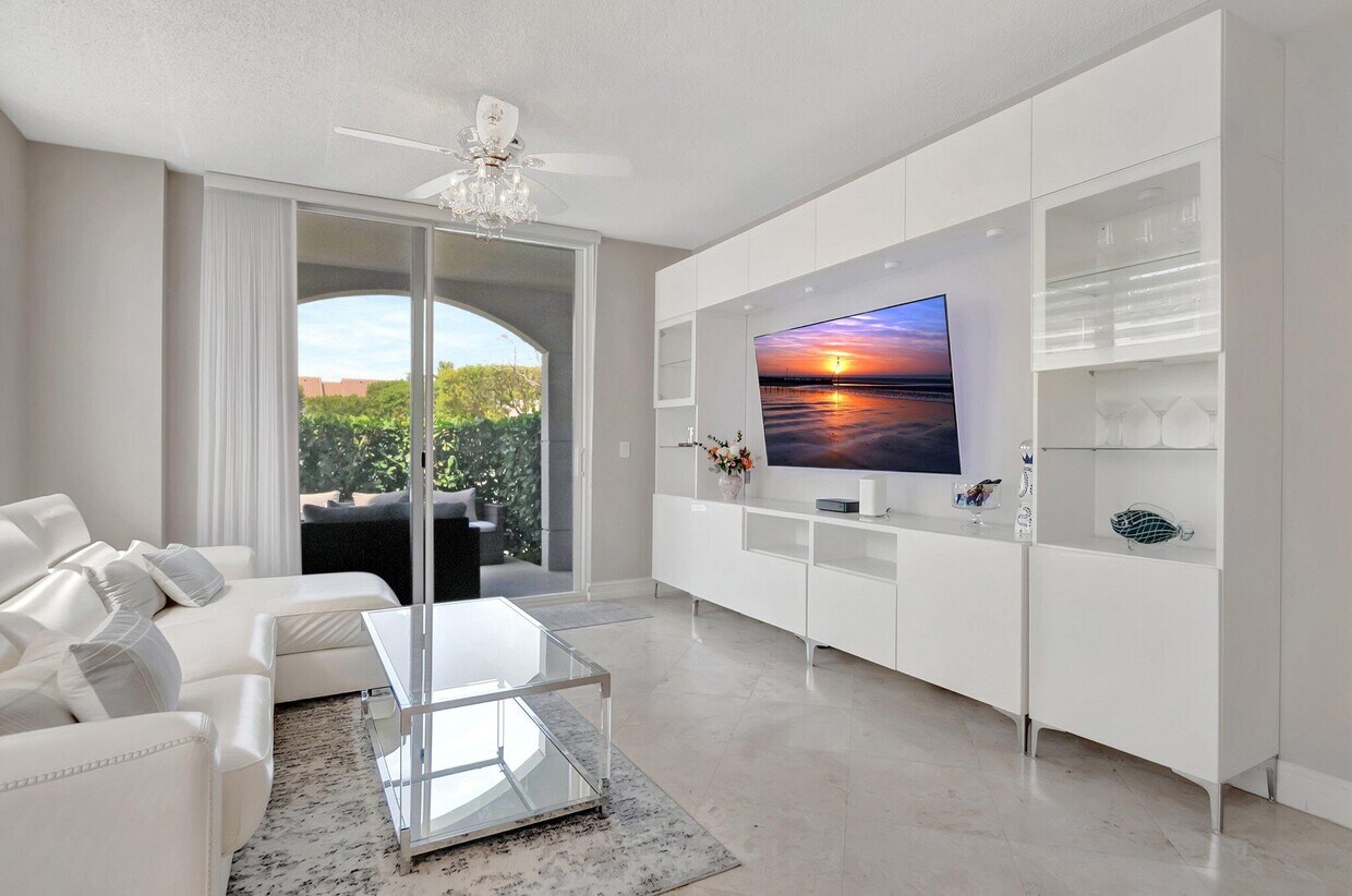 Primary Photo - 3606 S Ocean Blvd