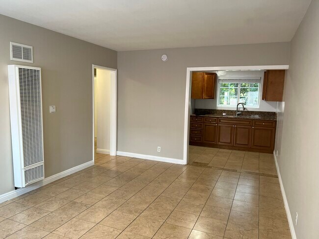Living Space 2 - 11230 Oxnard St