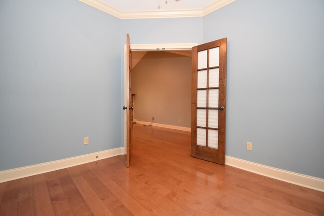 Building Photo - Spacious 3 Bedroom, 2 Bath Home