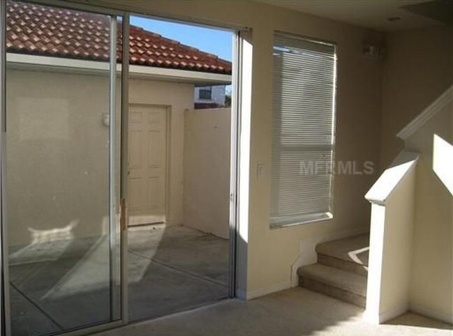 Foto del edificio - 3150 Riachuelo Ln