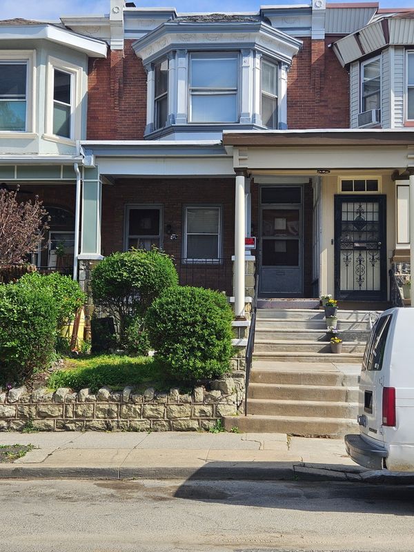 Foto del edificio - 5325 Webster St