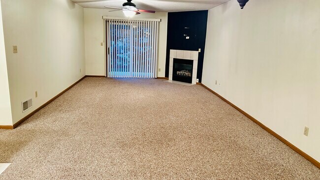 Foto del edificio - 7345 Wallingford Way