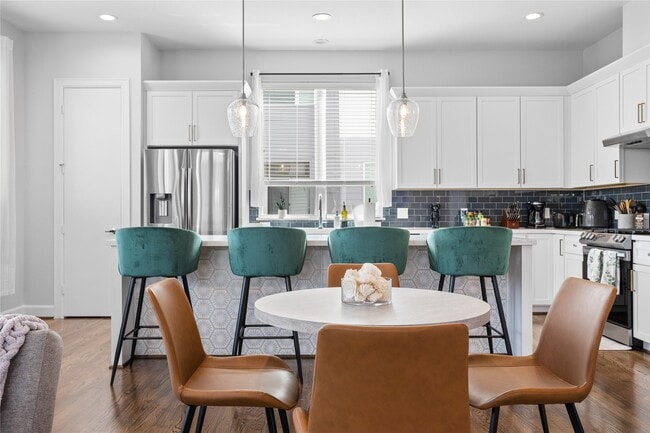 Foto del edificio - 2721 Eado Grove Ln