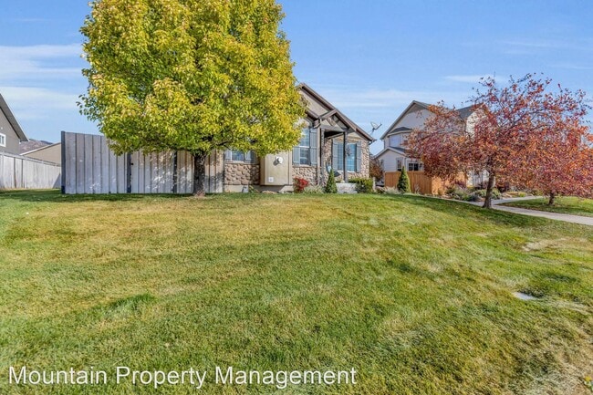 Building Photo - 5 br, 3 bath House - 834 Michie Lane