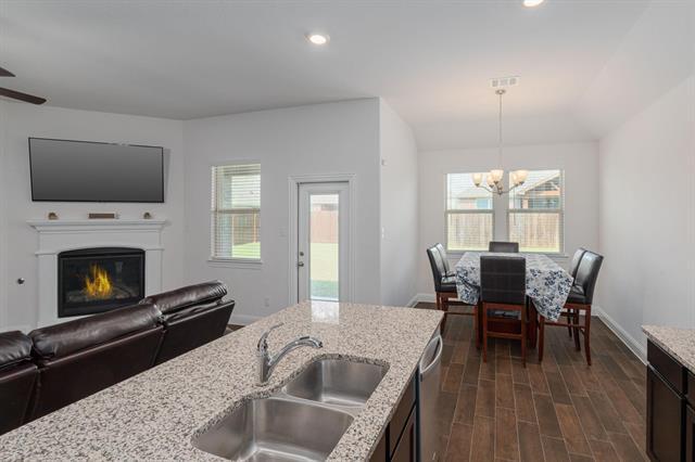 Building Photo - 2825 Faro Rd