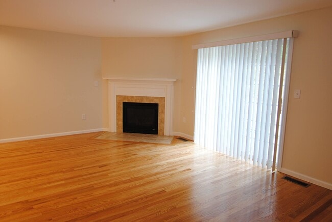 Building Photo - 109 Overlook Cir