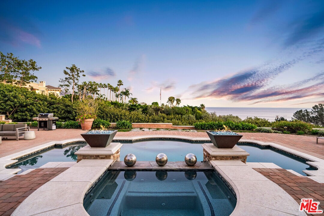 Foto principal - 6437 Meadows Ct