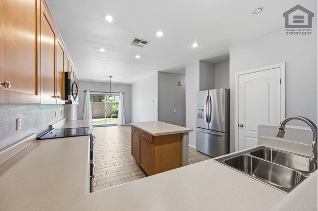 Building Photo - 3Bed/2Bath House at Ray Rd/Recker Rd! Ready for Immediate Move-In!