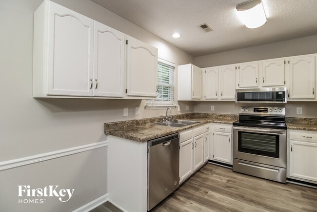 Building Photo - 5200 Orchard Ridge Ln