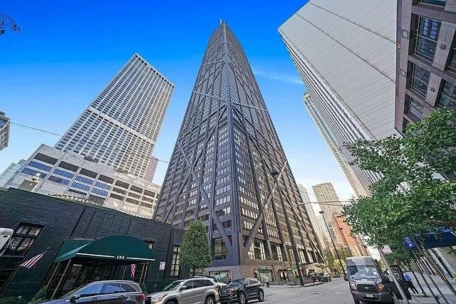 Foto del edificio - 175 E Delaware Pl