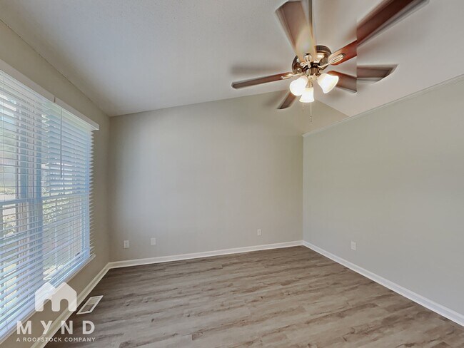 Foto del edificio - 2912 Sylvester St