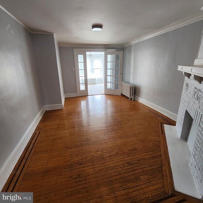 Building Photo - 5645 Diamond St