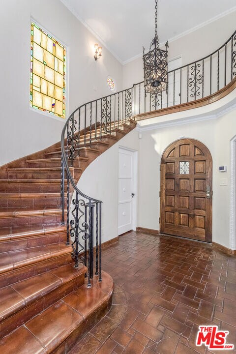 Foto del edificio - 336 S Linden Dr