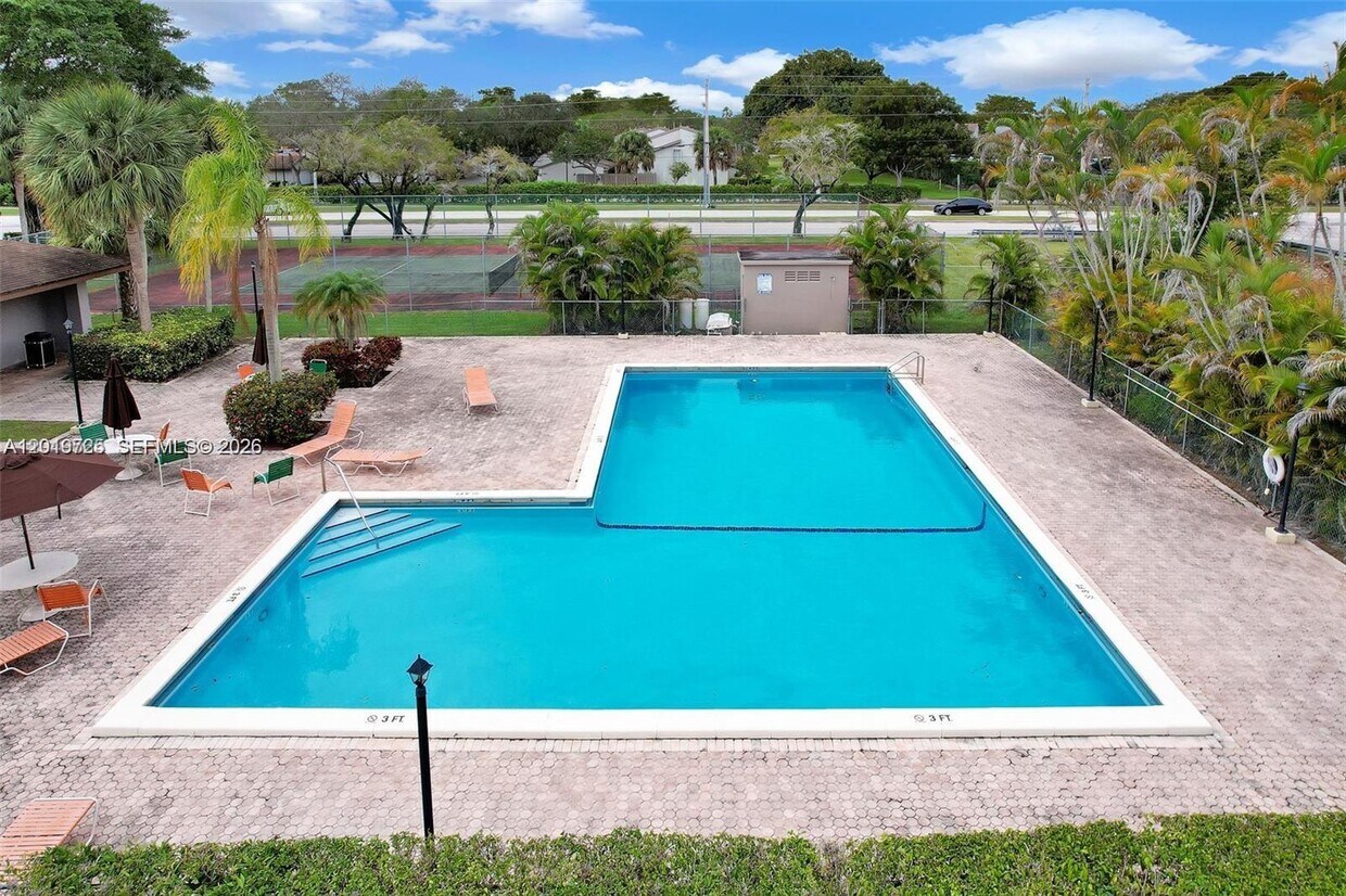 Foto del edificio - 10825 SW 112th Ave