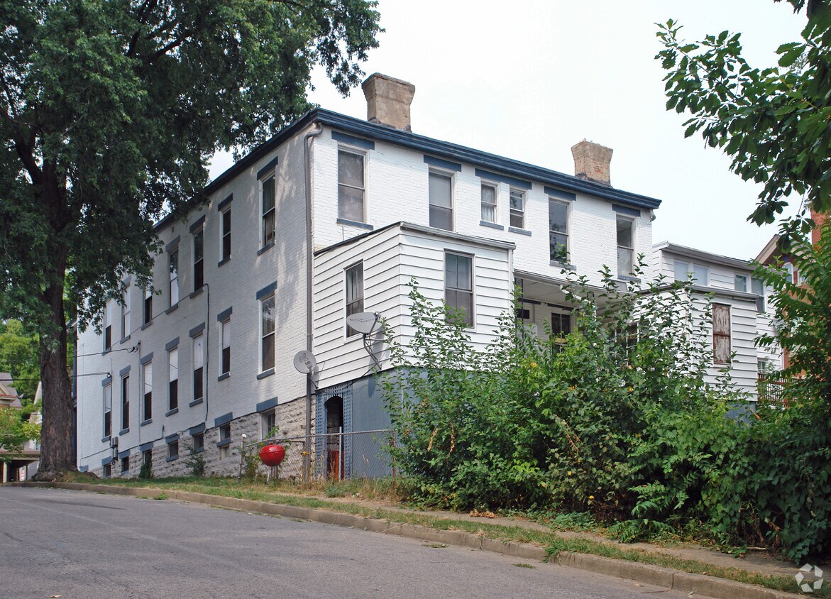 Foto del edificio - 201-203 Sterrett Ave