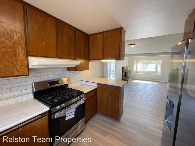 Building Photo - 4 br, 2 bath House - 335 Braun Ave