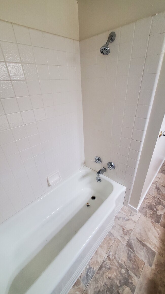Foto del edificio - 7091 Wilshire Cir