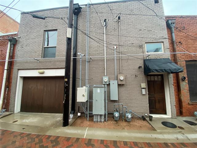 Primary Photo - 204 W Knox St