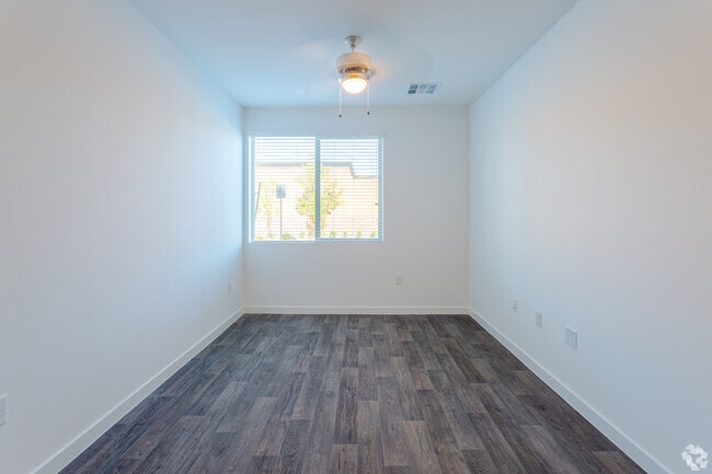 2BR, 1BA - 2A 850 SF Living Area - Crescendo